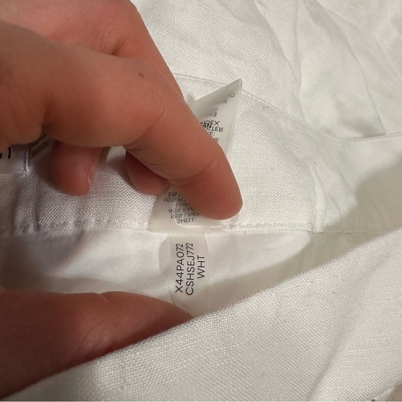 Calvin Klein
Women's Linen-Blend Cuffed Ankle Pants
NWOT - Picture 3 of 4